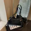 Bolsa de axila feminina de alta qualidade, luxo leve, nicho, novo modelo de verão 2026, ultra-popular, bolsa de ombro tote executiva requintada
