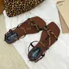 Sandalias de diseño de punta cuadrada para mujer, nuevas de moda verano 2026, sandalias versátiles de suela blanda y tira fina