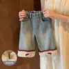 Calça jeans larga com forro de fleece para meninas, coleção de inverno 2026 estilosa, calça comprida versátil para meninas pequenas, fácil de combinar com qualquer roupa