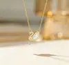 Colar Pingente Gota Zircônia Roxa Banhado a Ouro Cobre Design de Nicho de Luxo Leve Estilo Francês Transfronteiriço para Mulheres Corrente de Aço Titânio Corrente de Clavícula