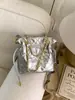 Bolso de Mano Tipo Cubo con Cadena Acanalada Estilo Coreano de Nicho para Mujer 2026 Modelo Nuevo Bolso de Hombro Cruzado con Cordón Plegado