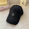 Chapéu Rosa com Borda Larga, Estilo Coreano, com Rasgos e Bordado, Boné Macio para Mulheres que Faz o Rosto Parecer Menor, com Aba Larga