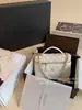 Bolso nuevo para mujer 2026, moderno y versátil, bolso de hombro y cruzado, bolso tote para el trabajo, al por mayor, cinco diseños disponibles, por favor consulte al servicio de atención al cliente