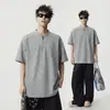 Camiseta Negra de Peso Pesado Estructurada con Hombros Rectos para Hombre, Estilo Veraniego Americano de Calle Alta, Media Cremallera Manga Corta con Tacto Premium y Diseño Patchwork