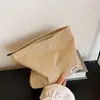 Bolsa de cosméticos de veludo cotelê espessada para uso doméstico Bolsa de viagem para mulheres Bolsa de lavagem de grande capacidade Bolsa de mão conveniente para armazenamento de troca de batom