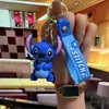 Nuevo Llavero de Muñeco Rígido Feliz Lindo Colgante Creativo para Mochila Llavero de Coche Regalo de Graduación