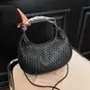 Bolso de mano transfronterizo de Amazon, un diseño lujoso y de nicho con un patrón vintage de avestruz, un bolso tote pequeño de gran capacidad