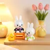Adornos de Escena en Miniatura, Adornos Lindos de Conejo en Coche, Regalos Decorativos, Adornos Pequeños Creativos de Escritorio Venta al por Mayor