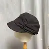 Sombrero de Pescador Coreano al por Mayor 2026 Nuevo con Pliegues Laterales Ala Suave Protección Solar para Mujer Otoño Invierno Casual Adelgazante Facial Sombrero de Equitación