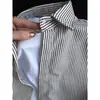 Camisa preta e branca de manga comprida com listras verticais para homens, camisa básica estilo retrô americano, cardigã estiloso para casais, jaqueta casual