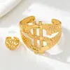 Conjunto de Pulseira e Anel Dólar Transfronteiriço Popular, Moderno e Único Adequado para Mulheres Usarem em Festas de Rua