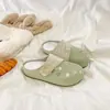 Zapatillas de media caña Baotou para mujer, colección primavera y otoño 2026, súper modernas inspiradas en la dopamina, versátiles, casuales, antideslizantes, de suela blanda y cómodas.
