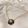 Colar de Pérolas Camélia de Fada Estilo Francês para Mulheres, Design de Nicho Japonês e Coreano, Corrente de Clavícula Elegante e Sofisticada com Sensação de Alto Padrão