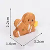 Micro Paisagem Criativa Fofa Boneco de Pão de Gengibre de Natal Casa de Bonecas Cena de Neve Artesanato DIY de Resina Mini Carros Enfeites