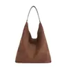 Bolso de Suede Suave Vintage para Pan para Mujer 2024 Nuevo Otoño/Invierno Moderno Gran Capacidad Bolso de Hombro Popular Bolso Cubo