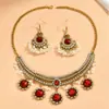 Traje de joyería retro europeo y americano de perlas y rubíes, collar y pendientes exagerados de cuentas de gota de agua transfronterizos, joyería estilo indio