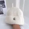 Gorro de Lana Cálido de Moda con Letra Bordada para Mujer Invierno Versátil Informal Gorro de Punto a Crochet a Prueba de Frío a Prueba de Viento Gorro de Poner Gorro Frío