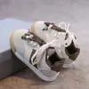 Zapatos de Entrenamiento Retro de Ballet para Niños 2025 Otoño Nuevo Estilo Niños y Niñas Moda Versátil Zapatos Deportivos para Patinar Zapatos Cálidos para Niños