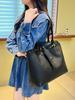 Bolso Tote de Cuero Suave de Gran Capacidad 2025 Nuevo Bolso de Axila Moda de Alta Gama Retro Cierre de Hombro Bolso Grande