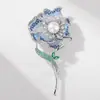 Nuevo Pasador de Solapa Rectangular con Animales de Diamantes Completos, Candado de Paz Rojo Chino, Rosas Elegantes, Accesorios para Ropa