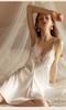 Ice Silk pulseira nightdress sexy estilo pijamas de renda transparente profundo V costas tentação nightdress mulheres verão