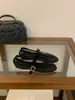 Zapatos de Ballet con Pedrería para Mujer, Versión de Caña Alta, Zapatos Planos Vintage de Gamuza Primavera 2026 con una Sola Correa y Recortes de Malla, Estilo Mary Jane