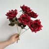 Nuevo ramo de flores artificiales rosa de 7 cabezas rosa de 7 cabezas salón de bodas ramo suave rosa flores de comercio exterior