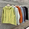A jaqueta outdoor de corte 3D com o melhor custo-benefício, feita com tecido trifuncional, com capuz, propriedades corta-vento e resistente à água, adequada para homens e mulheres.