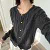 Cardigã de tricô de lã pura com tranças, gola redonda, bordado de urso estilo coreano para mulheres, novo casaco suéter versátil de caimento solto para outono e inverno