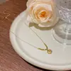 Joyería Transfronteriza Europea y Americana Moda y Exquisito Colgante Nicho Cadena Clavicular No Descolorante Oro de 18K Acero Titanio Accesorios de Collar para Mujer