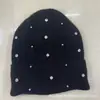 Chapéu de Lã Aveludado Espesso Novo Estilo Outono e Inverno Transfronteiriço para Mulheres, Chapéu de Lã Frio Tendência com Pedras, Chapéu de Tricô Quente, Chapéu de Puxar
