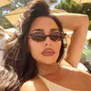 Óculos de Sol Retrô Europeus e Americanos Femininos Tendência Americana Óculos de Sol com Proteção Solar para Sessão de Fotos Moda Transfronteiriça Versátil Novo Modelo de Óculos de Sol