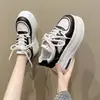Zapatos de Plataforma de Suela Gruesa de Tacón Alto para Mujer Ins Tendencia Blancos 2025 Otoño Nuevos Retro Zapatillas que Aumentan la Altura Zapatos Deportivos Casuales