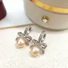 Pendientes de Zirconita Microincrustada en Forma de Lazo con Perlas Naturales Estilo Lujo Ligero Pendientes Retro Franceses para Mujer Perlas de Agua Dulce Naturales Reales