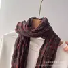 Otoño e Invierno 2023 nuevo retro artístico algodón y lino plisado fino versátil chal bufanda de flores pequeñas bufanda estilo japonés