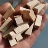 Cuña Triangular Bloque de Madera Calzo Riel de Cámara Instalación de Puertas y Ventanas Tope de Riel Deslizante Base para Pie Punta de Madera Clavo de Madera Tarugo de Madera Sitio de Construcción