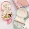 Caja de Joyería Portátil Princesa Collares Aretes Aretes Anillos Almacenamiento de Joyería para la Oreja Lujo Accesible y Alta Gama