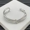 25 Nuevos Modelos de Gama Alta de Pulseras Lisas de Cuerda Retorcida Sijia Finamente Elaboradas para Mujer, Versión a Juego con Etiqueta, Fotos Reales, Pulseras de Lujo Ligero al por Mayor