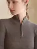 Qiaomi STUDIO Yangtzé Lã Fina Máquina Importada Sem Costura Integrado Gola Alta Meia Camada de Base Top Feminino