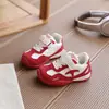 Sapatos infantis JQ Jingqi, tênis esportivos para meninas, tênis de treino alemão de outono, sapatos casuais de sola macia com velcro para crianças maiores