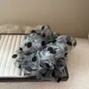 Grampo de Cabelo Plissado com Bolinhas em Renda de Alta Qualidade para Mulheres, Estilo Coreano, Acessório de Cabelo Floral para Afinar o Rosto, Pinça Tubarão para Coque na Parte de Trás da Cabeça