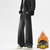 Inverno 2026 Novo Estilo Jeans Americano High Street Espessado com Veludo para Homens Jovens Energéticos Corte Reto Solto Cintura Elástica