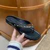 Nuevas Chanclas Retro de Cuero Mate con Pedrería de Suela Gruesa para Mujer 2026, Sandalias Planas de Playa para Uso en Exteriores
