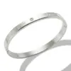 Pulsera de acero de titanio transfronteriza no se decolora pulsera romana para niñas alto sentido moda europea y americana pulsera de lujo al por mayor 4 mm