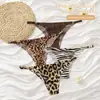 Pantaletas sin costuras en forma de T estilo europeo y americano personalizadas, Braguitas sexys de tiras finas para mujer, Pantaletas invisibles transpirables de una sola pieza con estampado de leopardo