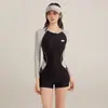 Traje de baño de una pieza para mujer, conservador y de corte ajustado, de manga larga, protector solar, que estiliza la figura, con pierna de corte recto, adecuado para deportes y ocio, especialmente diseñado para piscinas