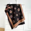 Bufanda Chal Jacquard Floral de Camelia Simple y Lujoso, Imitación Cachemir, Engrosado, Cálido, con Borlas, Producto para Transmisión en Vivo