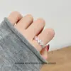 Anillo de Flor de Diamante Brillante de Lujo Ligero Abierto Ajustable Nuevo Estilo 2026 Diseño de Nicho Simple Moda Versátil para Mujer