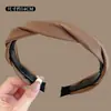 Faixa de Cabelo Pelúcia com Dentes Outono/Inverno Francês Espessa de Pelo Dentes Antiderrapante Simples Acessório de Cabelo para Meninas que Vão ao Trabalho