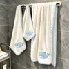 Toalla de baño ballenita felpa de coral amigable con la piel esponjosa absorbente linda caricatura hogar adulto mujer toalla toalla de baño al por mayor